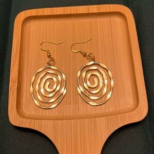 Spiral 🌀 Design Gold Tone Earrings
